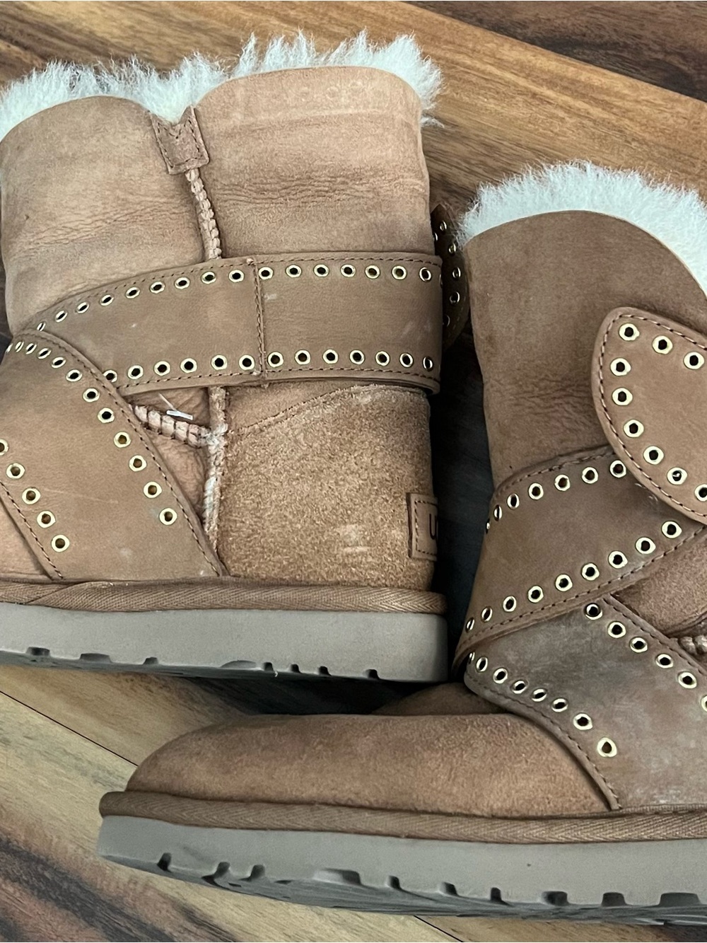 UGG Mabel Chestnut Sude Bailey Bow Boots size 5